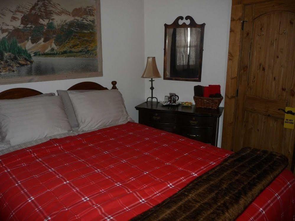 The Twin Lakes Inn المظهر الخارجي الصورة